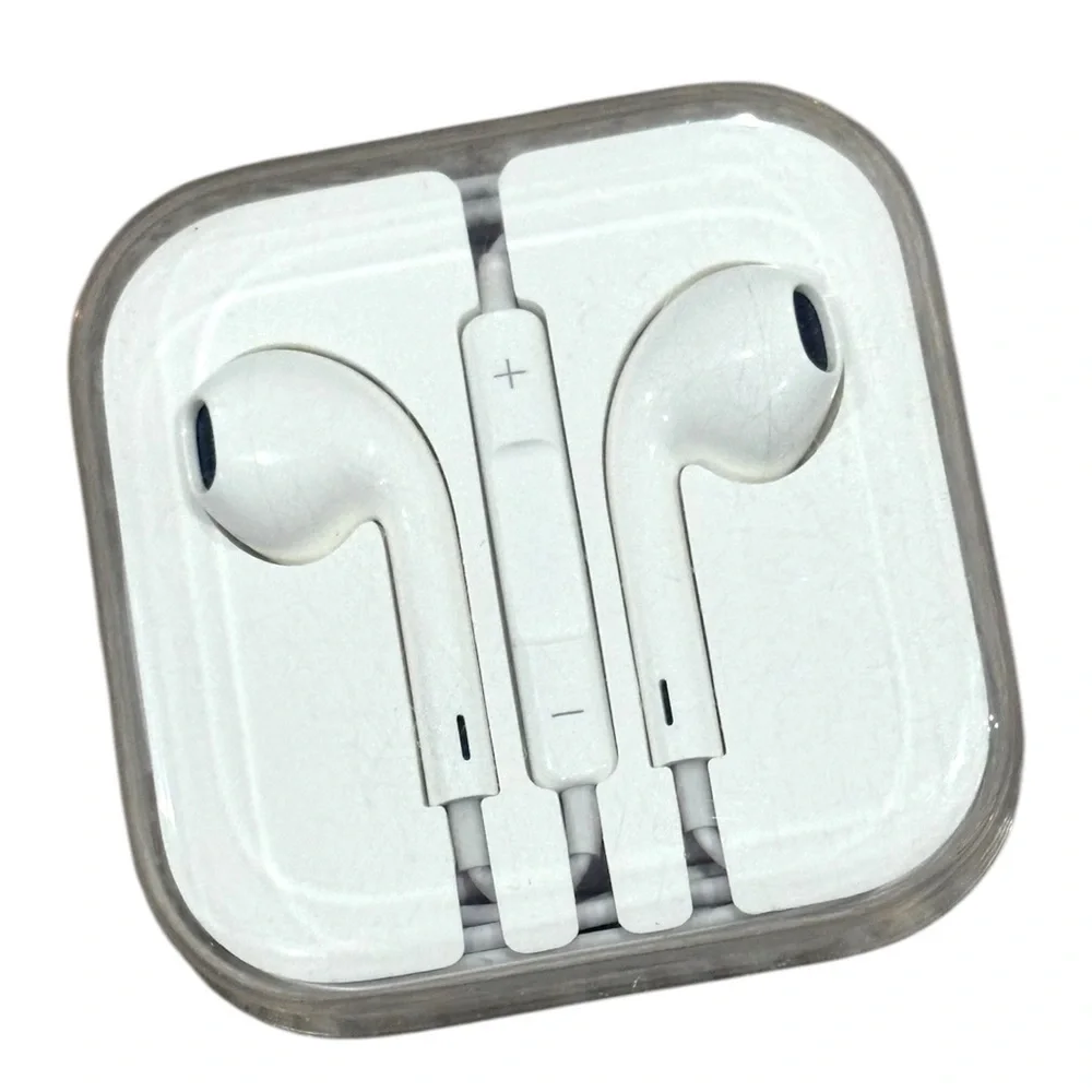 Apple Headphones EarPods Wired New in box